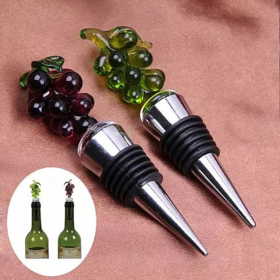 Hearty Wines Pair Of Wine Stoppers For Wine Lovers (Design: Glass Grapes Red & Green)