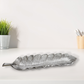 Handmade Decorative Silver Color Coated Aluminium Tray (Color: Silver, size: 15.78 x 3.74 x 1.18cm)