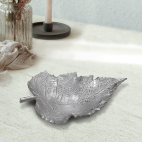 Handmade Decorative Silver Color Coated Aluminium Tray (Color: Silver, size: 5.23 x 3.93 x 1.14cm)