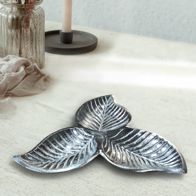 Handmade Decorative Silver Color Coated Aluminium Tray (Color: Silver1, size: 8.26 x 8.26 x 0.98 cm)