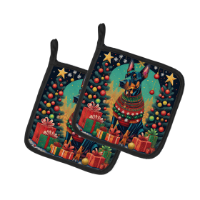 Enchanted Christmas Pair of Pot Holders (Design: Doberman Pinscher, size: 7.5HX7.5W)