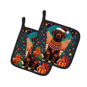 Enchanted Christmas Pair of Pot Holders (Design: Labrador Retriever Chocolate, size: 7.5HX7.5W)