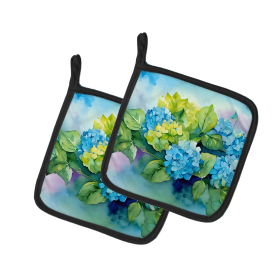 Flowers in Watercolor Pair of Pot Holders (Design: Hydrangeas 1579, size: 7.5HX7.5W)