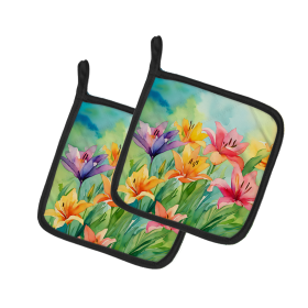 Flowers in Watercolor Pair of Pot Holders (Design: Lilies 1586, size: 7.5HX7.5W)