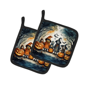 More Spooky Halloween Pair of Pot Holders (Design: Trick or Treaters 2221, size: 7.5HX7.5W)