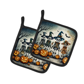 More Spooky Halloween Pair of Pot Holders (Design: Calacas Skeletons 2226, size: 7.5HX7.5W)