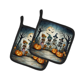 More Spooky Halloween Pair of Pot Holders (Design: Calacas Skeletons 2228, size: 7.5HX7.5W)