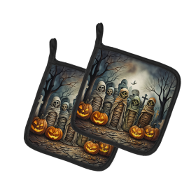More Spooky Halloween Pair of Pot Holders (Design: Mummies 2258, size: 7.5HX7.5W)