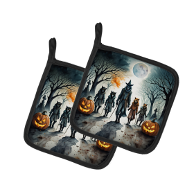 More Spooky Halloween Pair of Pot Holders (Design: Werewolves 2280, size: 7.5HX7.5W)