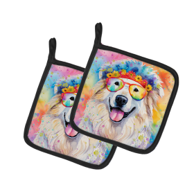 Hippie Dawg Pair of Pot Holders (Design: Great Pyrenees 2517, size: 7.5HX7.5W)