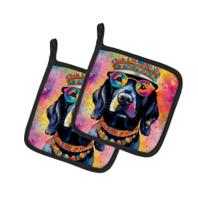 Hippie Dawg Pair of Pot Holders (Design: Labrador Black 2520, size: 7.5HX7.5W)