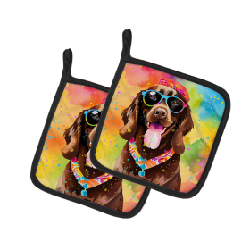 Hippie Dawg Pair of Pot Holders (Design: Labrador Chocolate 2526, size: 7.5HX7.5W)