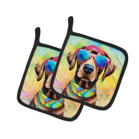 Hippie Dawg Pair of Pot Holders (Design: Labrador Chocolate 2527, size: 7.5HX7.5W)
