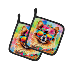 Hippie Dawg Pair of Pot Holders (Design: Pomeranian 2538, size: 7.5HX7.5W)