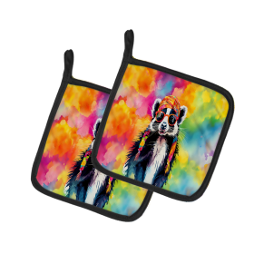 Hippie Animals Pair of Pot Holders (Design: Skunk 4044, size: 7.5HX7.5W)