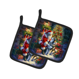Moments with Santa Pair of Pot Holders (Dog Breed: Alaskan Malamute 4057, size: 7.5HX7.5W)