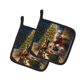 Moments with Santa Pair of Pot Holders (Dog Breed: Belgian Malinois 4066, size: 7.5HX7.5W)