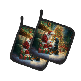 Moments with Santa Pair of Pot Holders (Dog Breed: Bernese Mountain Dog 4069, size: 7.5HX7.5W)