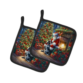 Moments with Santa Pair of Pot Holders (Dog Breed: Bluetick Hound 4074, size: 7.5HX7.5W)