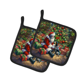 Moments with Santa Pair of Pot Holders (Dog Breed: Bluetick Hound 4075, size: 7.5HX7.5W)