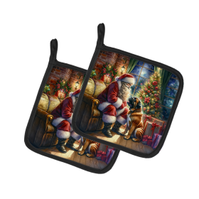 Moments with Santa Pair of Pot Holders (Dog Breed: Bullmastiff 4086, size: 7.5HX7.5W)