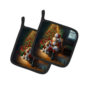 Moments with Santa Pair of Pot Holders (Dog Breed: Cavalier Spaniel 4089, size: 7.5HX7.5W)