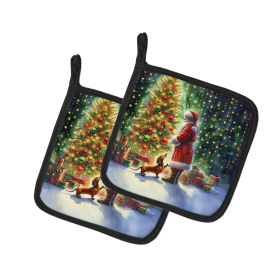 Moments with Santa Pair of Pot Holders (Dog Breed: Dachshund 4101, size: 7.5HX7.5W)