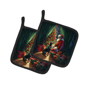 Moments with Santa Pair of Pot Holders (Dog Breed: Doberman Pinscher 4105, size: 7.5HX7.5W)