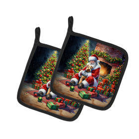 Moments with Santa Pair of Pot Holders (Dog Breed: Lakeland Terrier 4135, size: 7.5HX7.5W)
