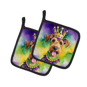 King of Mardi Gras Pair of Pot Holders (Dog Breed: Airedale Terrier 4715, size: 7.5HX7.5W)