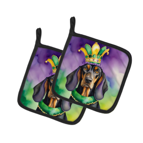 King of Mardi Gras Pair of Pot Holders (Dog Breed: Black and Tan Coonhound 4742, size: 7.5HX7.5W)
