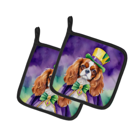 King of Mardi Gras Pair of Pot Holders (Dog Breed: Cavalier Spaniel 4764, size: 7.5HX7.5W)