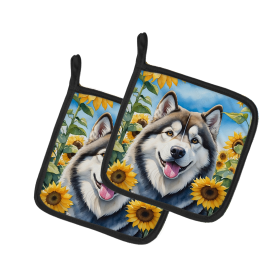 In Sunflowers Pair of Pot Holders (Design: Alaskan Malamute 6005, size: 7.5HX7.5W)