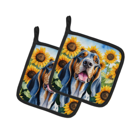 In Sunflowers Pair of Pot Holders (Design: American English Coonhound 6007, size: 7.5HX7.5W)