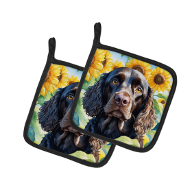 In Sunflowers Pair of Pot Holders (Design: American Water Spaniel 6011, size: 7.5HX7.5W)