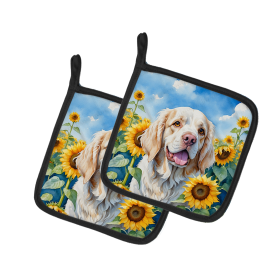 In Sunflowers Pair of Pot Holders (Design: Clumber Spaniel 6056, size: 7.5HX7.5W)
