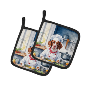 The Dog Chef Pair of Pot Holders (Design: Brittany Spaniel 6221, size: 7.5HX7.5W)