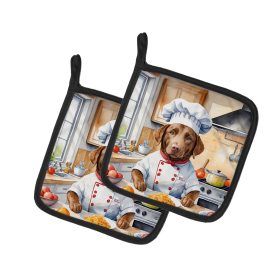 The Dog Chef Pair of Pot Holders (Design: Chesapeake Bay Retriever 6229, size: 7.5HX7.5W)