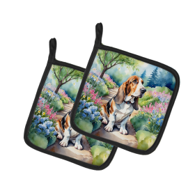 Spring Path Pair of Pot Holders (Design: Basset Hound 6559, size: 7.5HX7.5W)