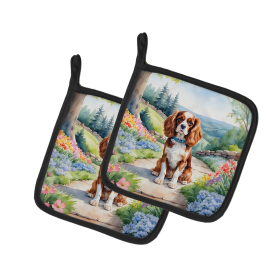 Spring Path Pair of Pot Holders (Design: Cavalier Spaniel 6593, size: 7.5HX7.5W)