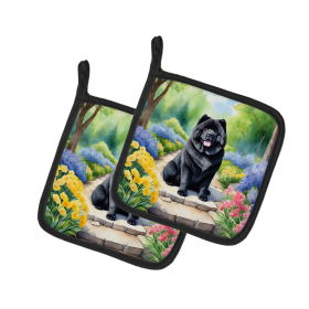 Spring Path Pair of Pot Holders (Design: Chow Chow 6600, size: 7.5HX7.5W)