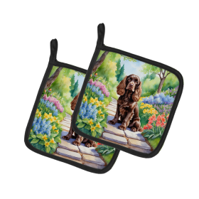 Spring Path Pair of Pot Holders (Design: Cocker Spaniel 6603, size: 7.5HX7.5W)