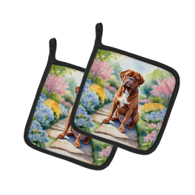 Spring Path Pair of Pot Holders (Design: Dogue de Bordeaux 6618, size: 7.5HX7.5W)