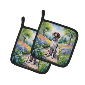 Spring Path Pair of Pot Holders (Design: German Shorthaired Pointer 6633, size: 7.5HX7.5W)