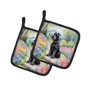 Spring Path Pair of Pot Holders (Design: Giant Schnauzer 6635, size: 7.5HX7.5W)