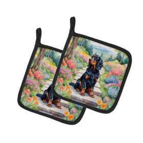 Spring Path Pair of Pot Holders (Design: Gordon Setter 6639, size: 7.5HX7.5W)