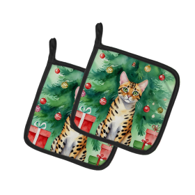Cat By Christmas Tree Pair of Pot Holders (Design: Bengal Cat, size: 7.5HX7.5W)