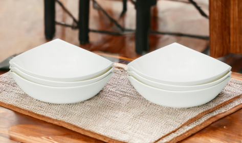 White Six Piece Triangle Bone China Service For Six Bowl Set (Option: 483495)